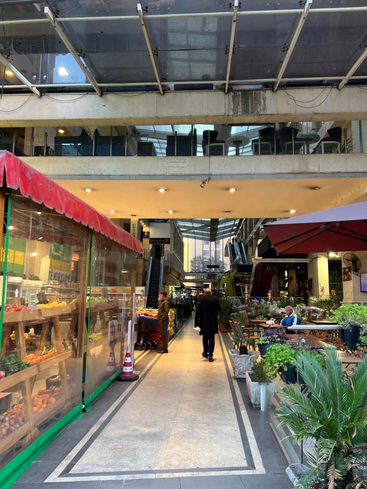 Tirana Gallery Apartment - City Center View Экстерьер фото