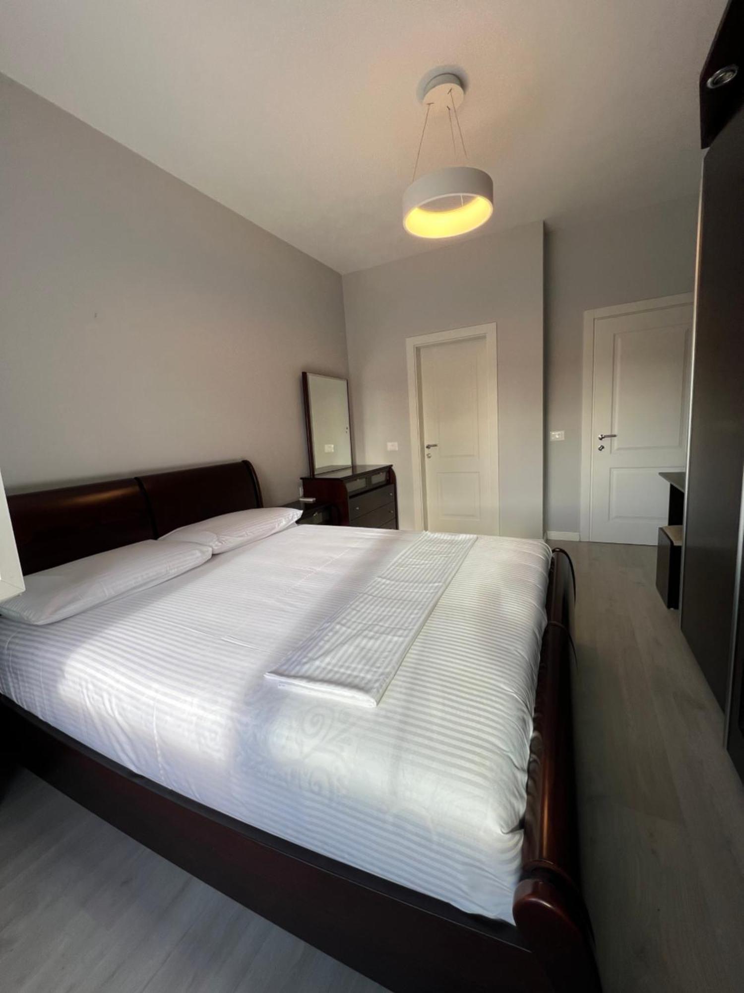Tirana Gallery Apartment - City Center View Экстерьер фото